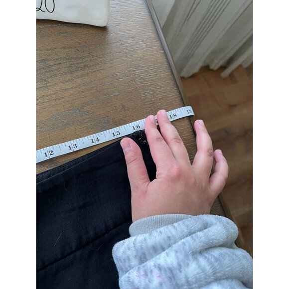 EUC Vintage Giorgio Armani Black Wool Womens Capri Pants - Picture 6 of 8